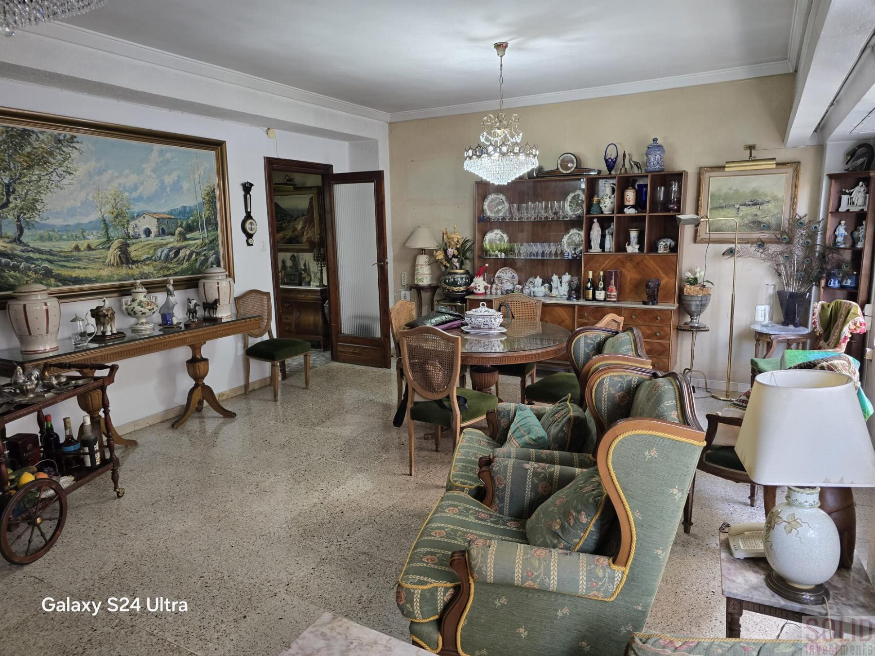 For sale of flat in Valencia