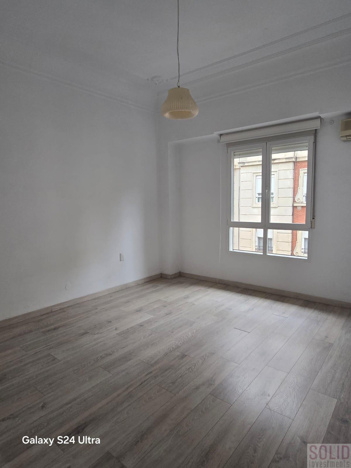 For rent of flat in Valencia