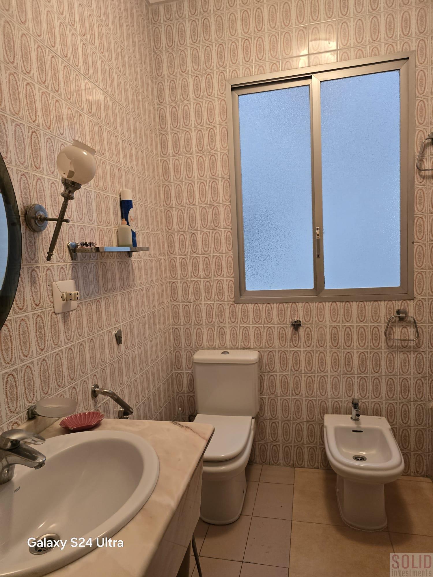 For sale of flat in Valencia