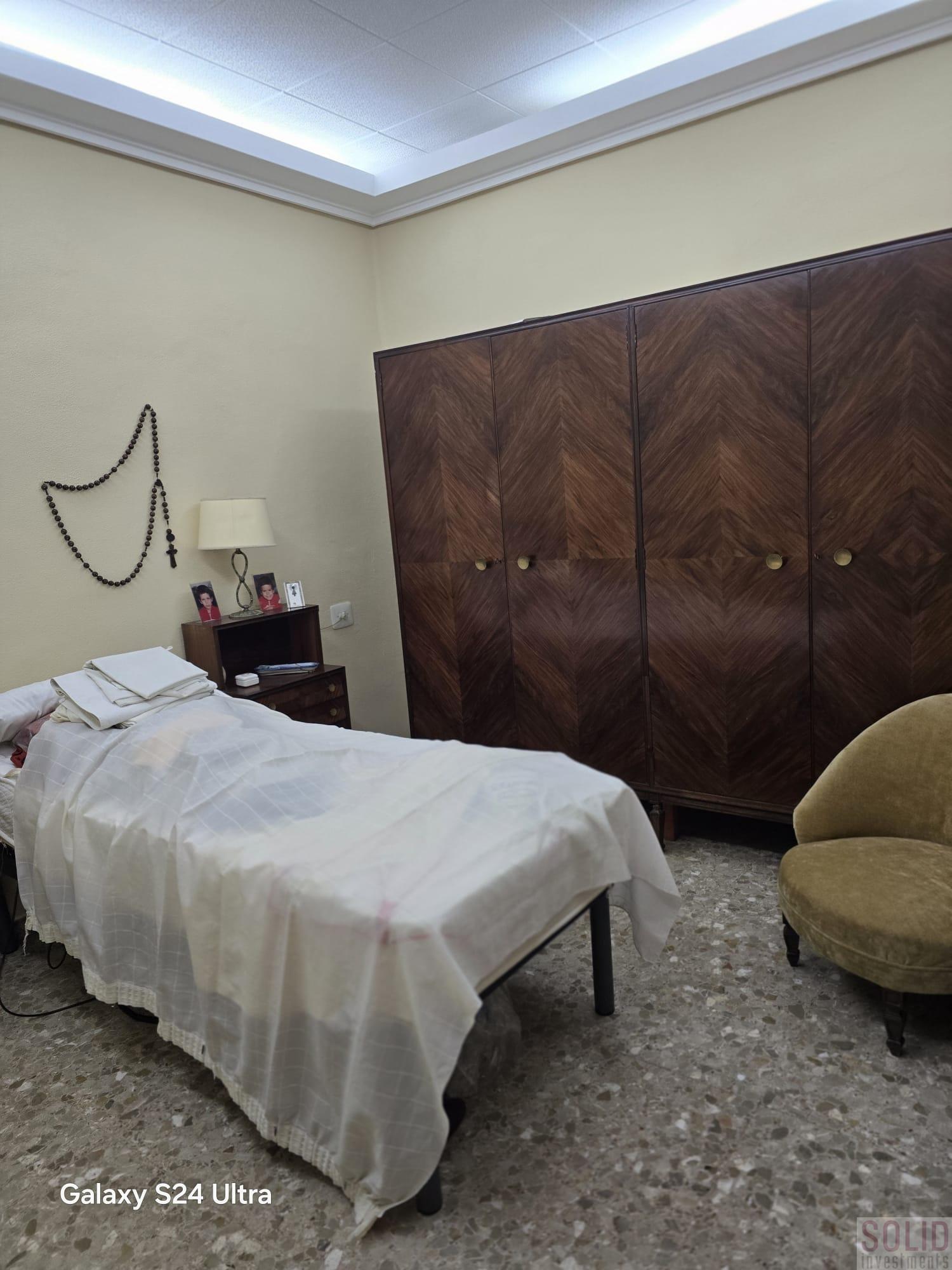 For sale of flat in Valencia