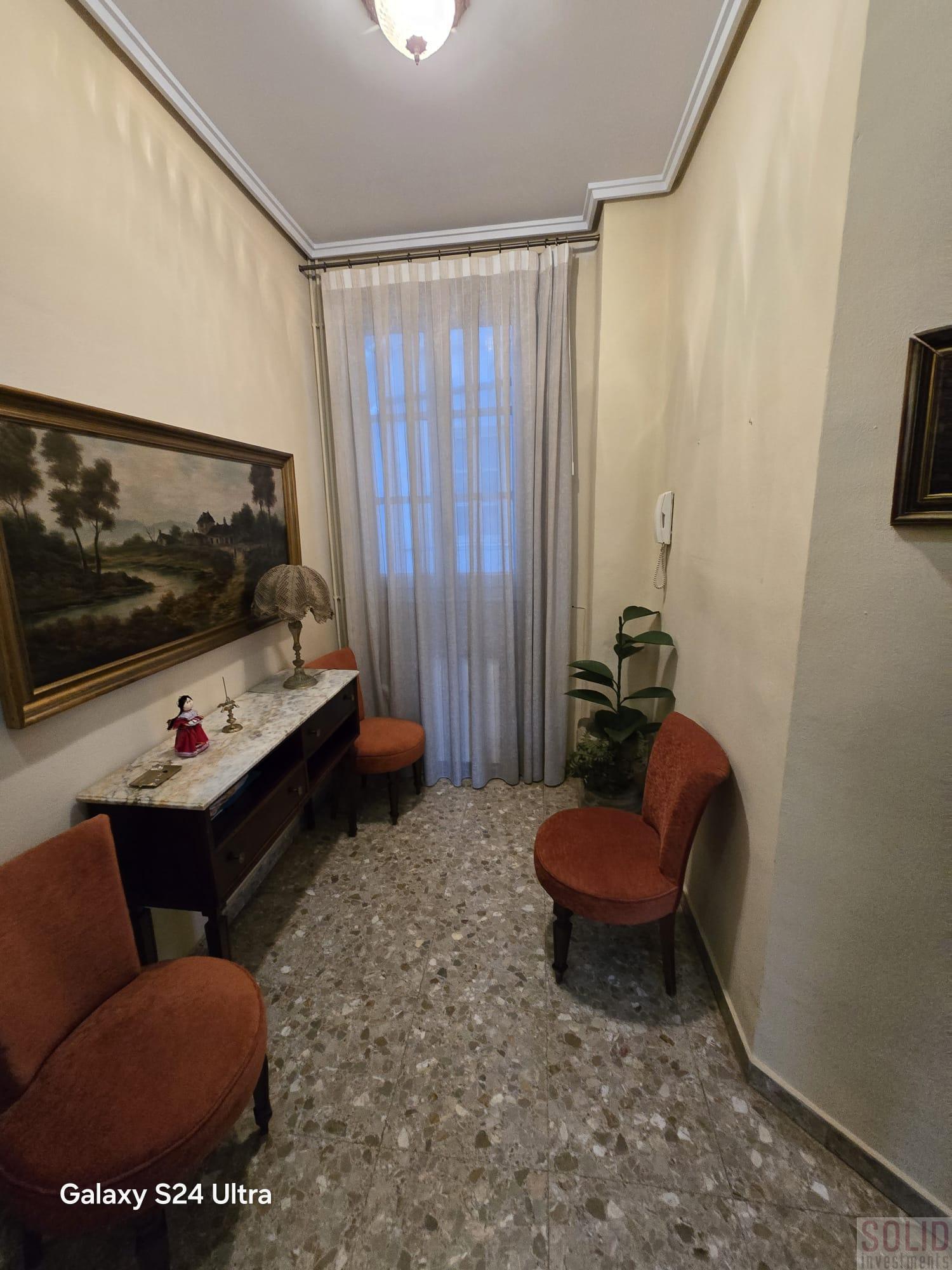 For sale of flat in Valencia