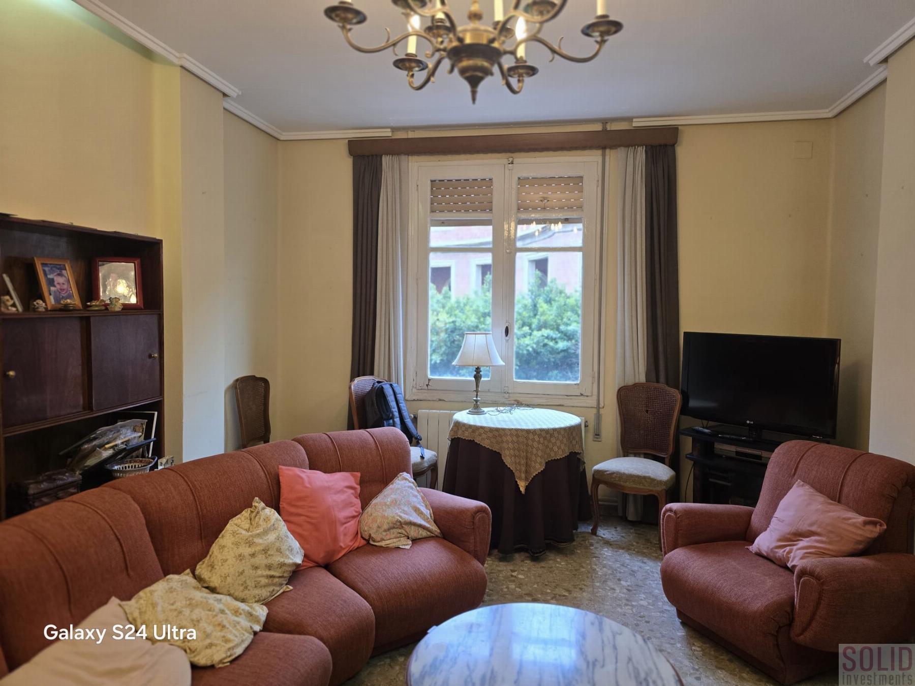 For sale of flat in Valencia
