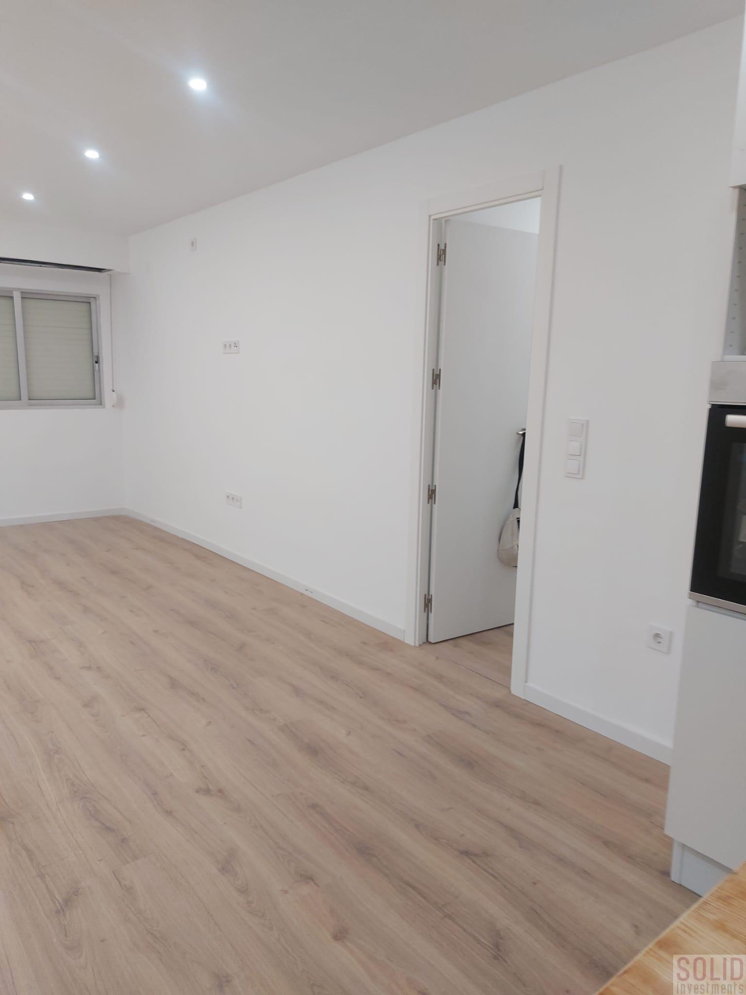 For sale of flat in Valencia