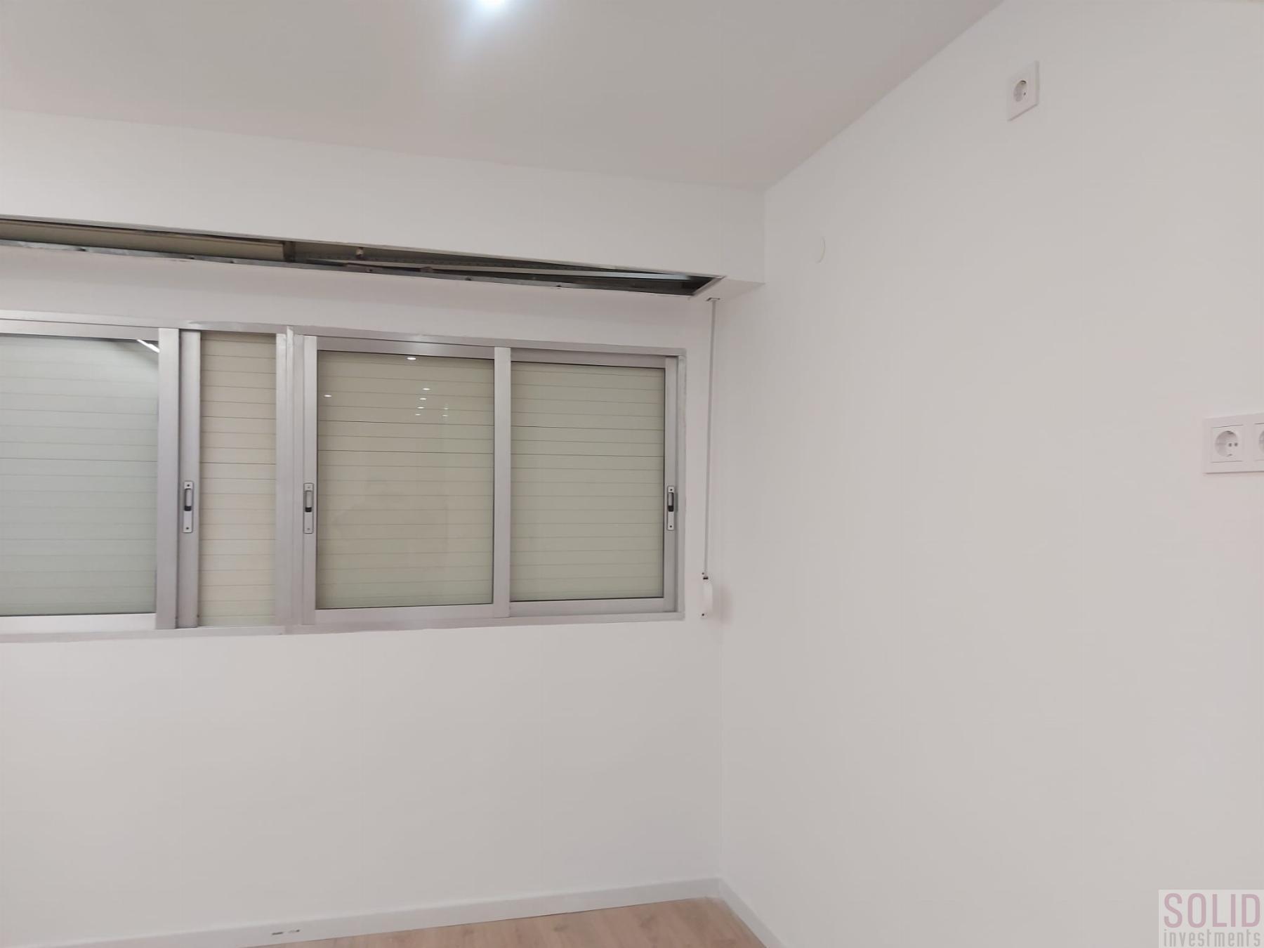 For sale of flat in Valencia