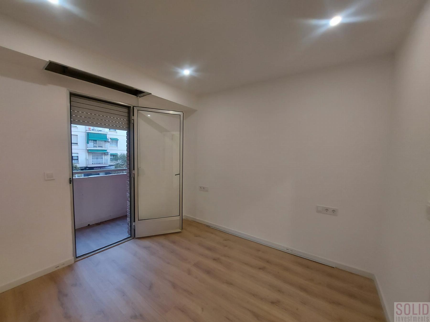 For sale of flat in Valencia