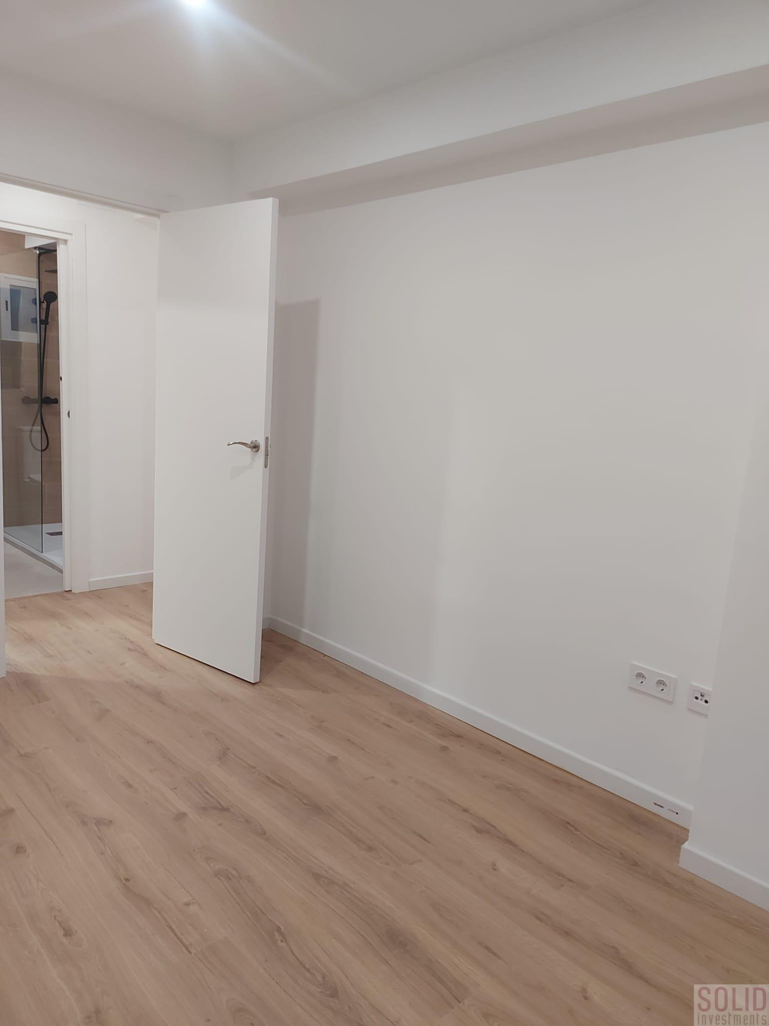 For sale of flat in Valencia