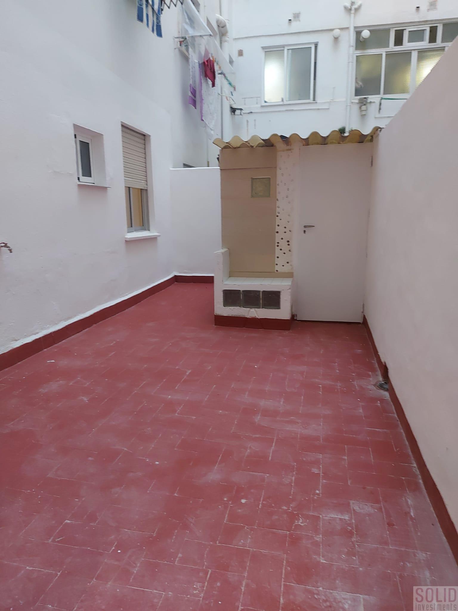 For sale of flat in Valencia
