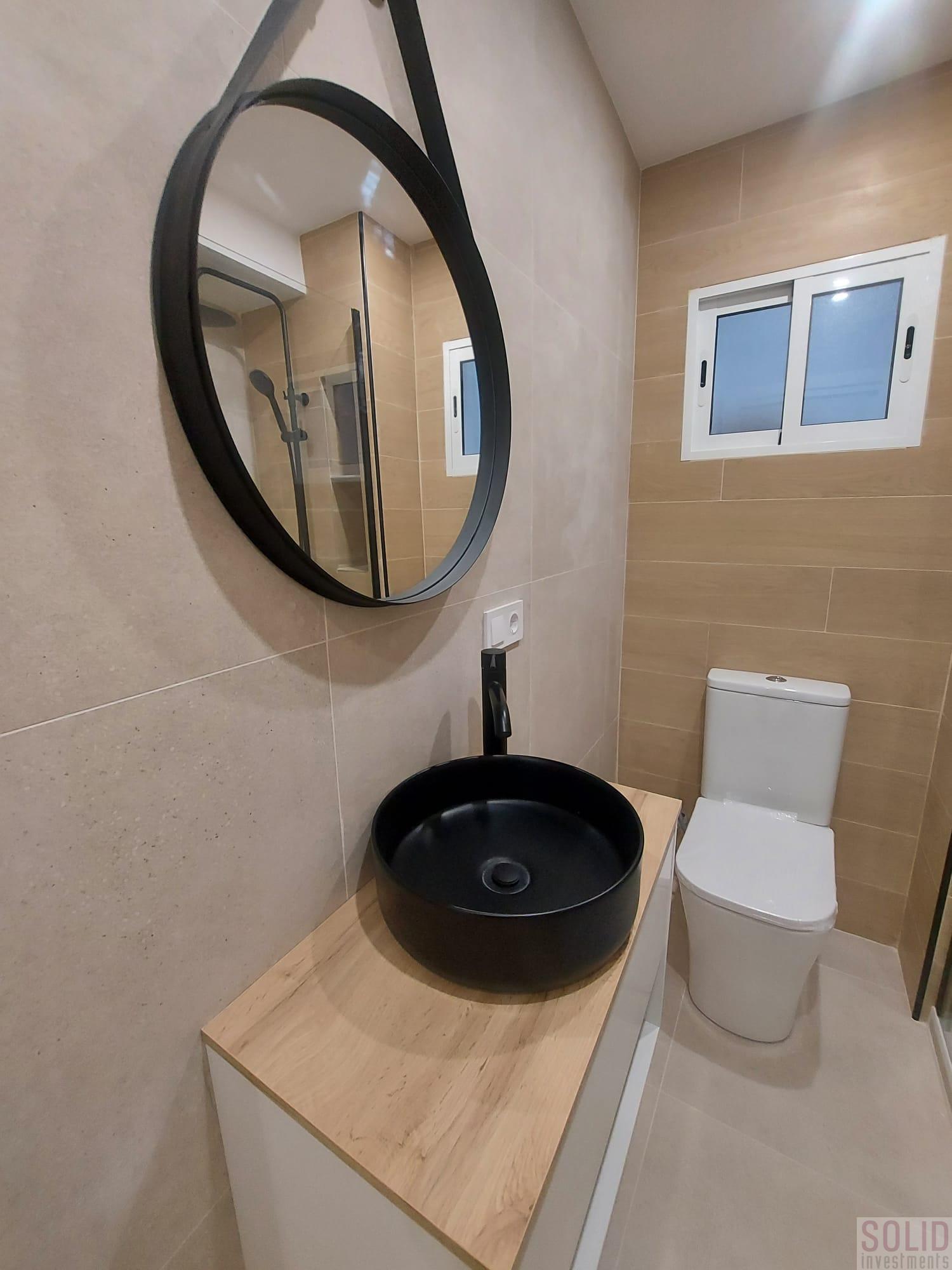 For sale of flat in Valencia