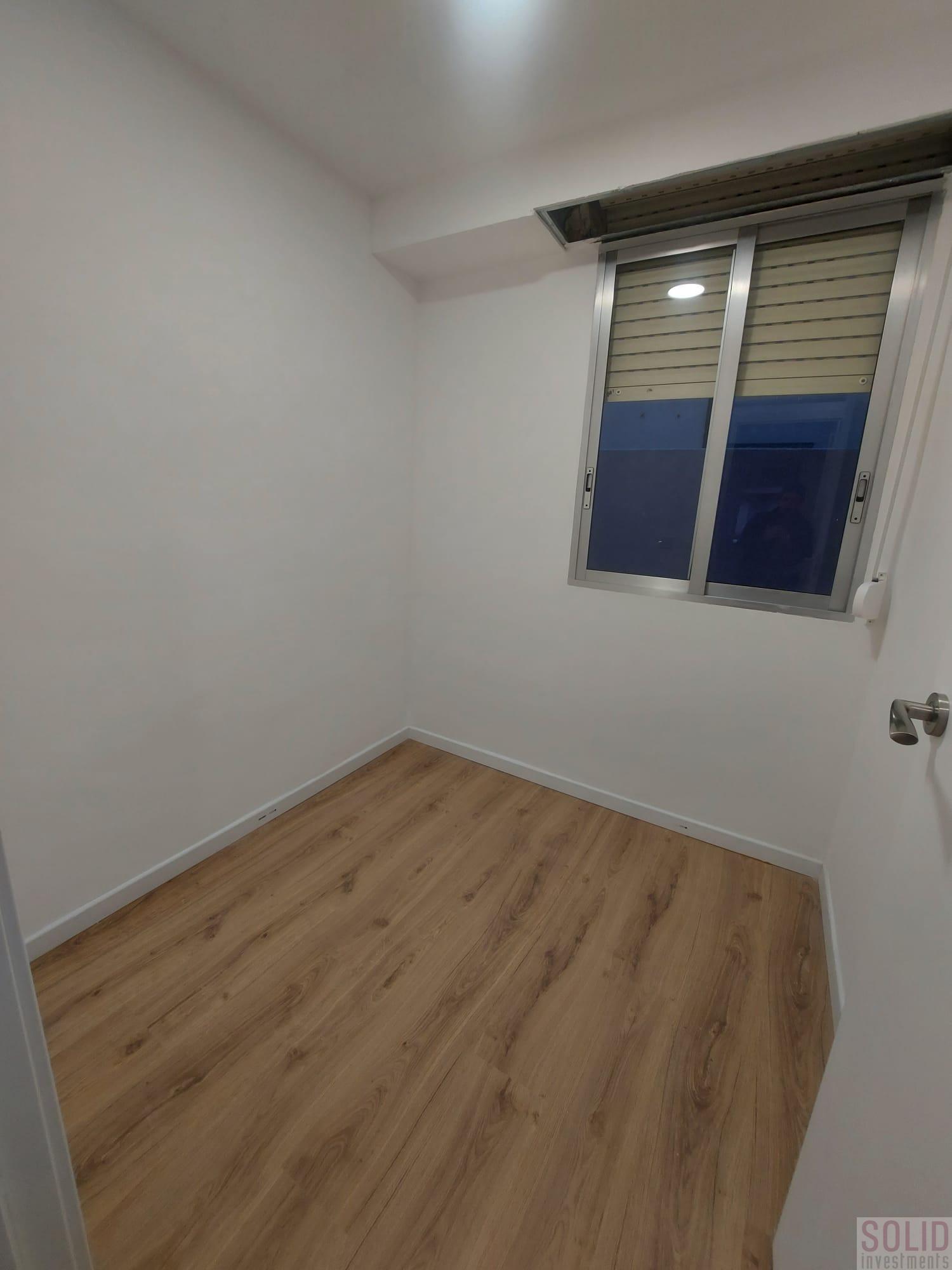For sale of flat in Valencia