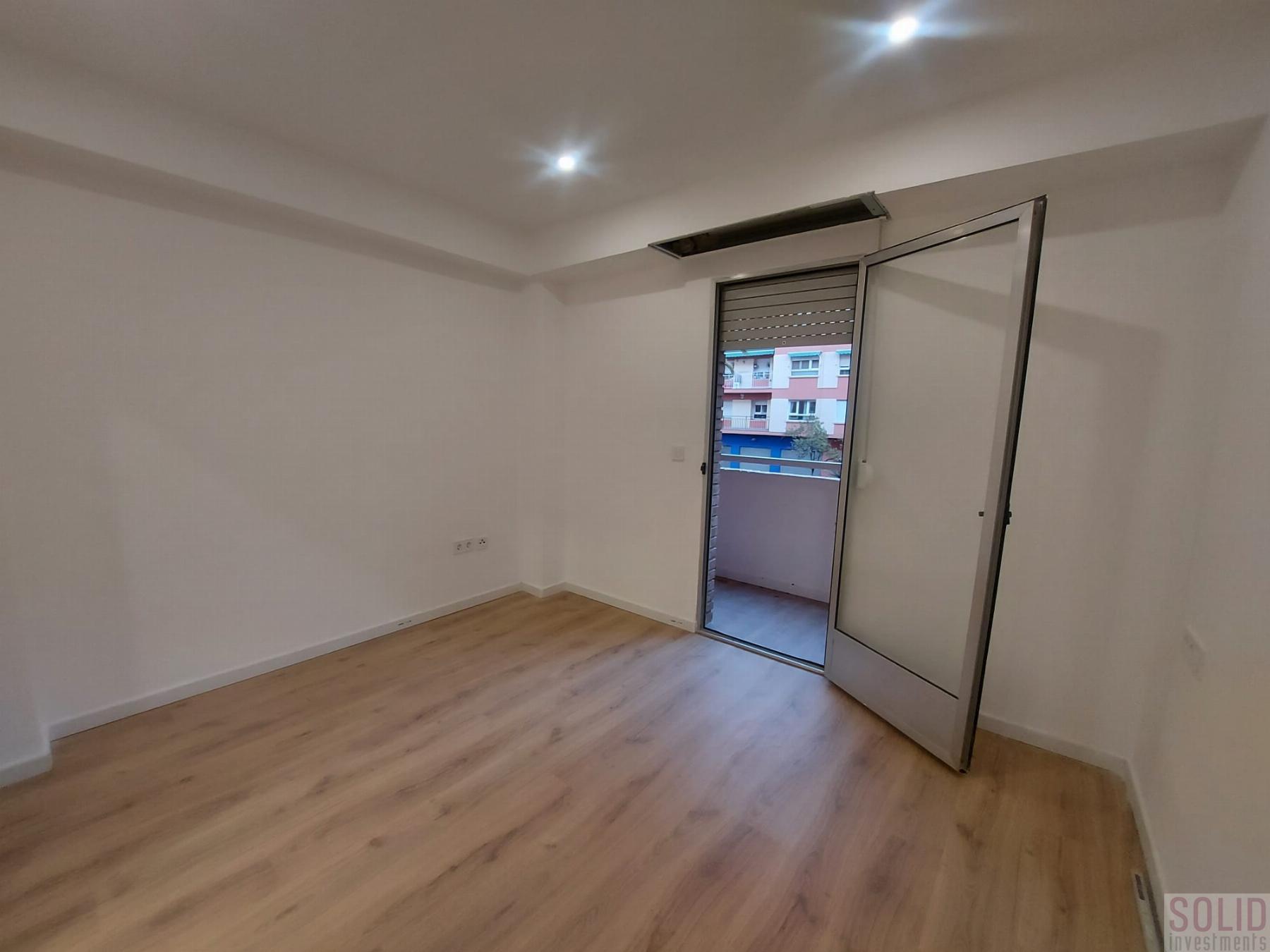 For sale of flat in Valencia