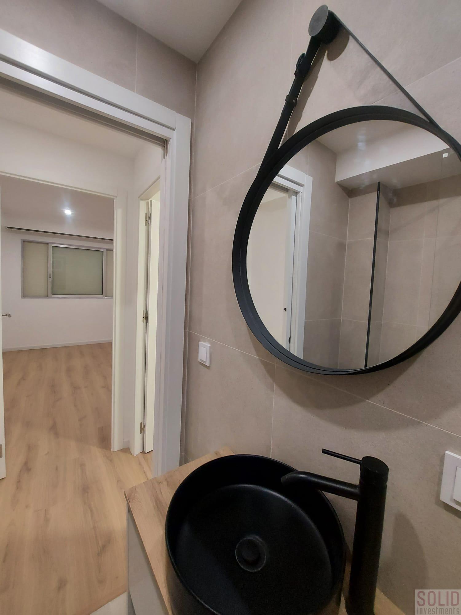 For sale of flat in Valencia