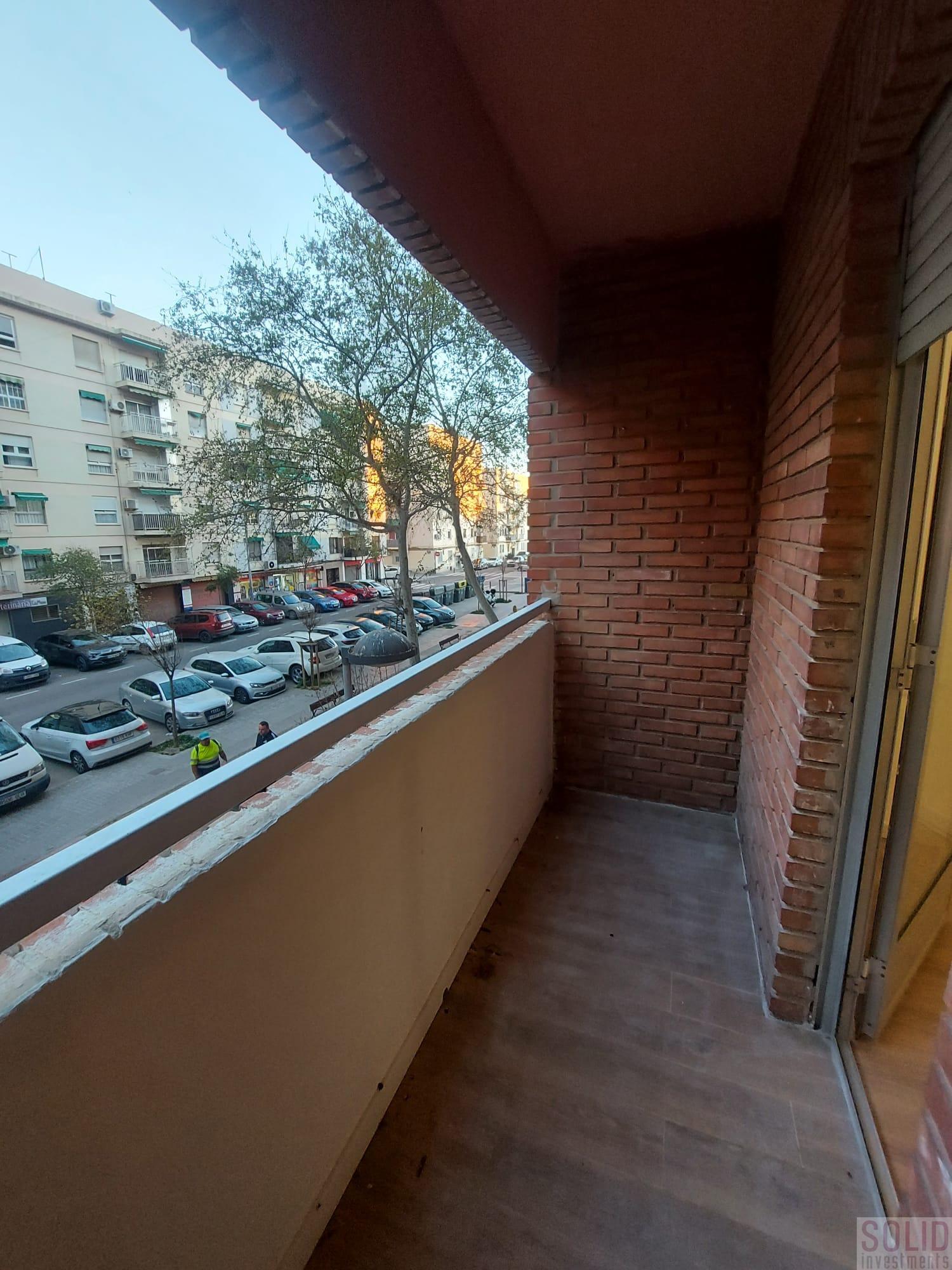 For sale of flat in Valencia