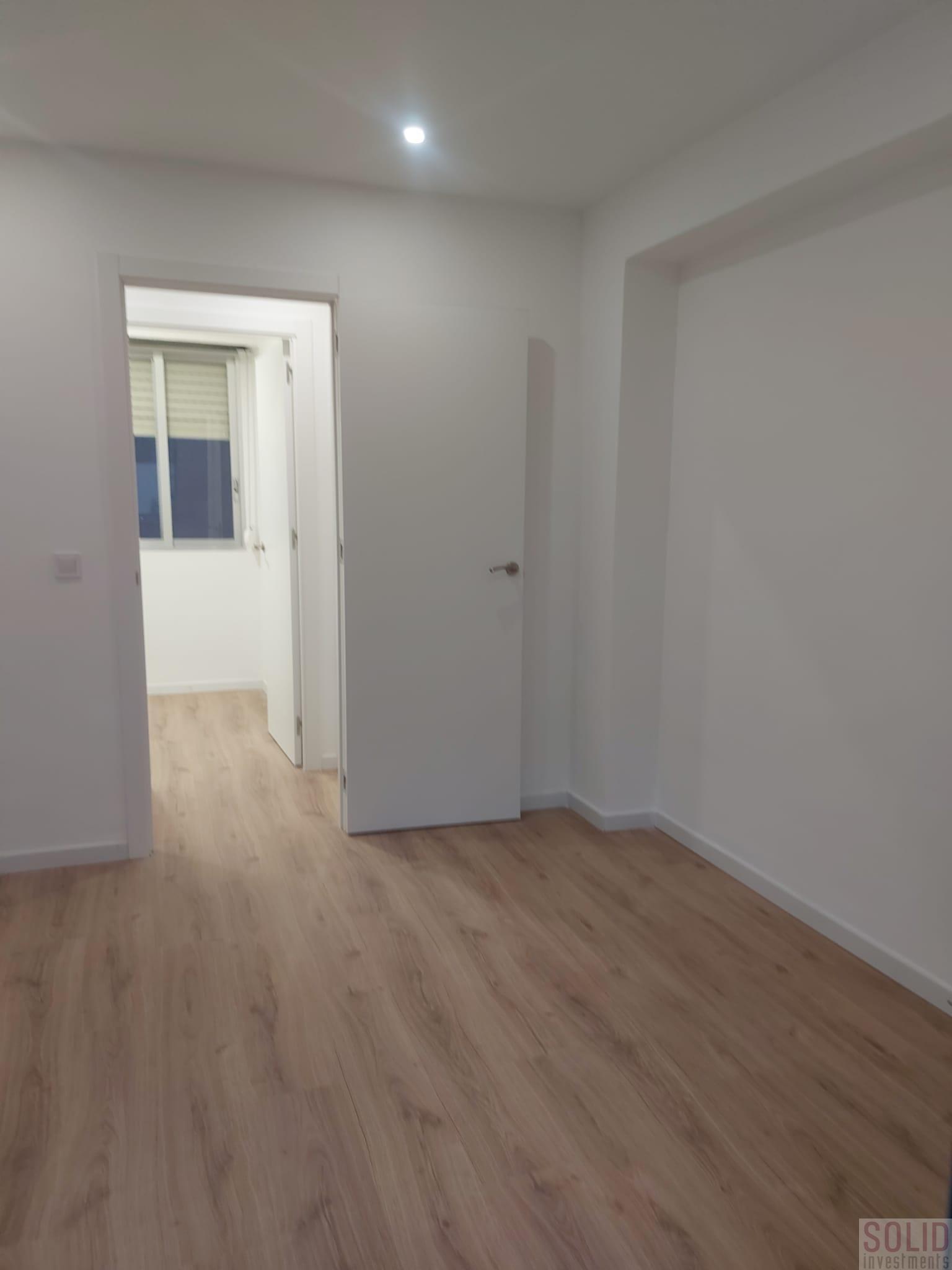For sale of flat in Valencia