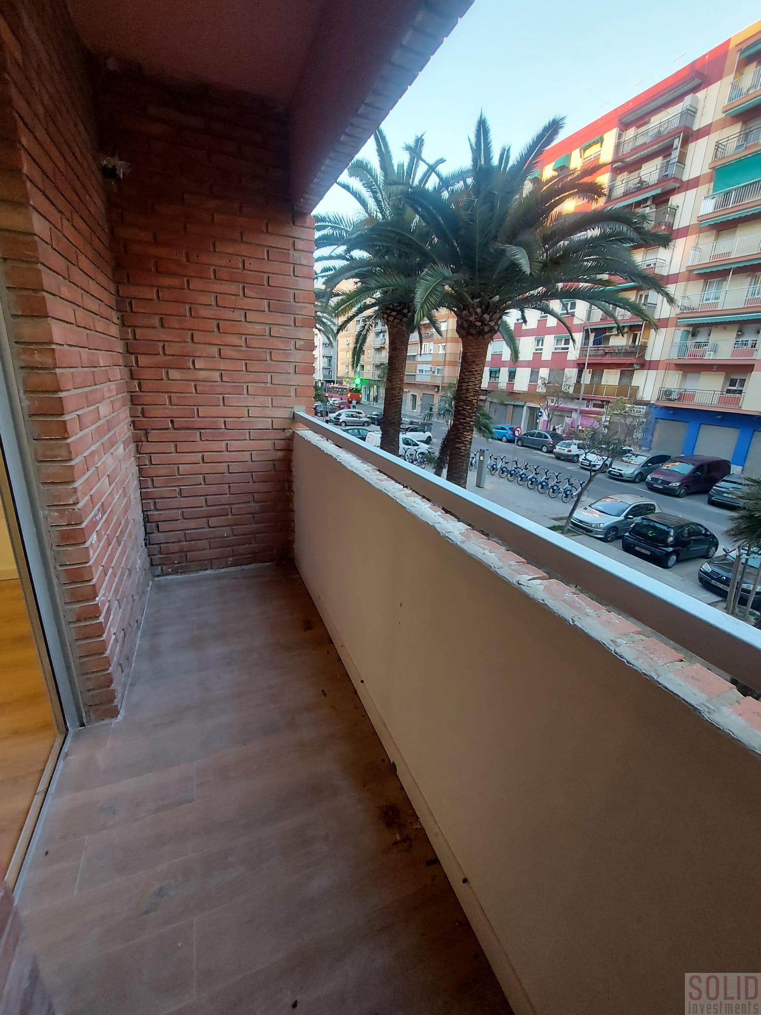For sale of flat in Valencia