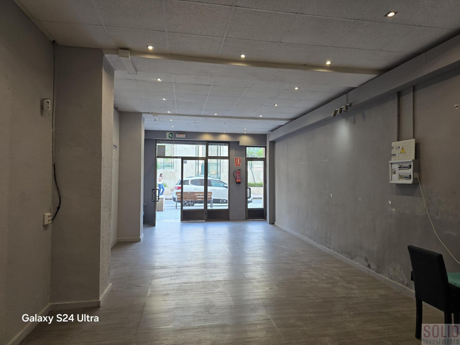 For rent of commercial in Valencia