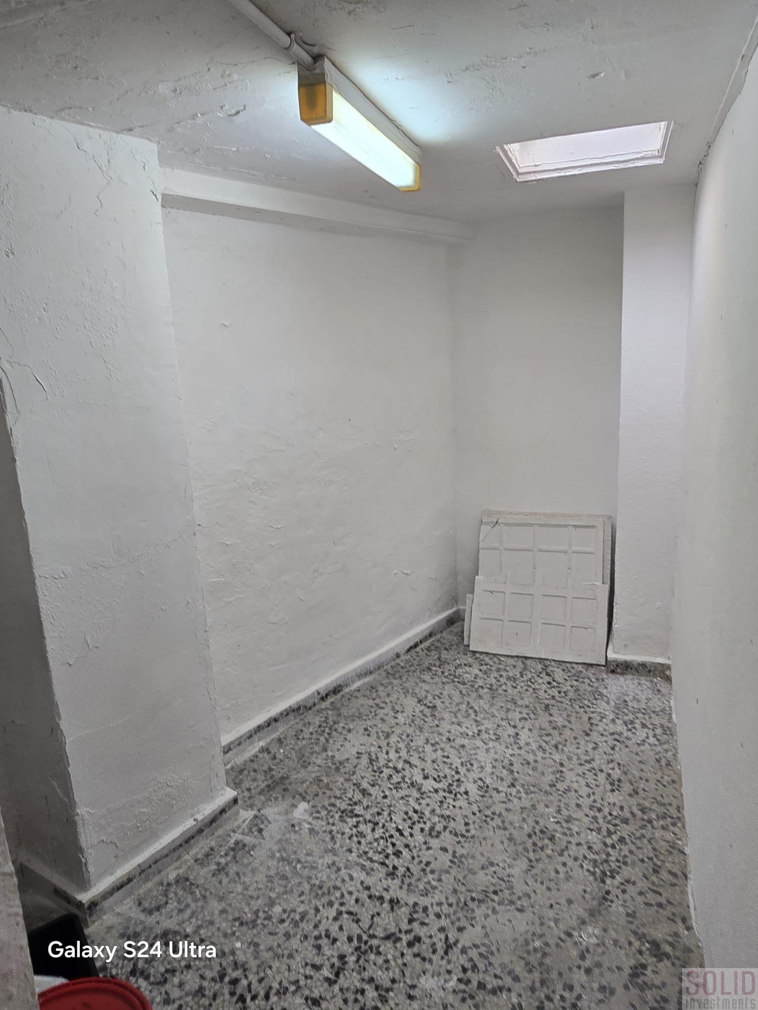 For rent of commercial in Valencia