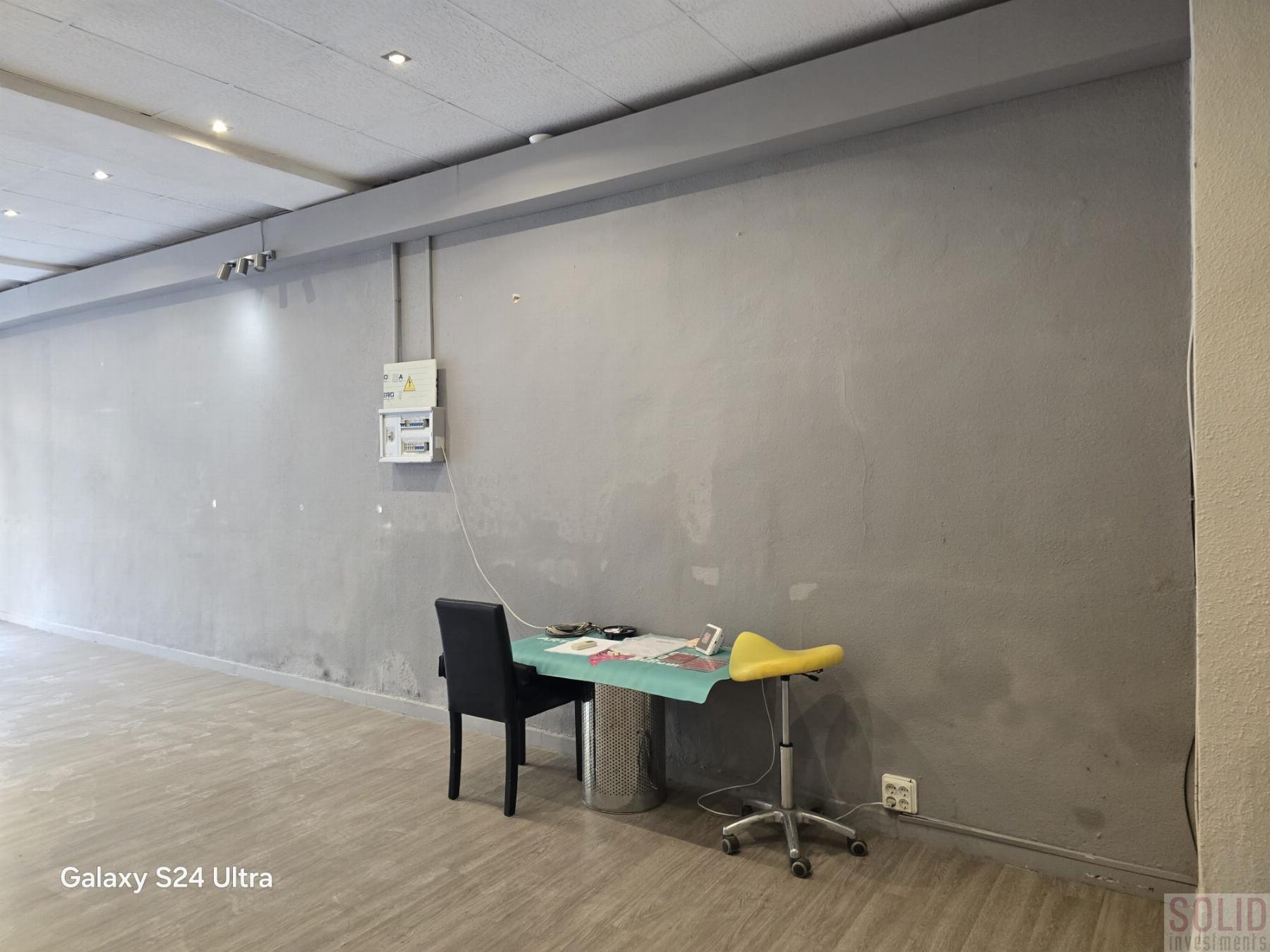 For rent of commercial in Valencia