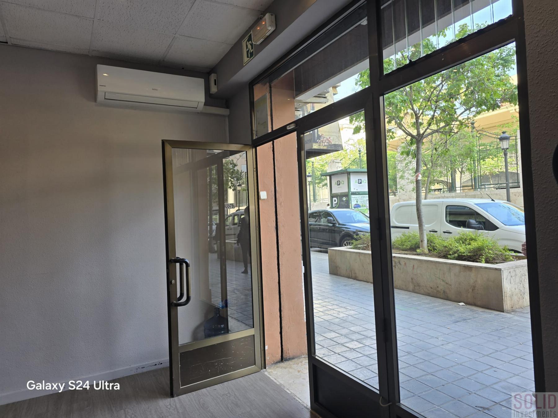 For rent of commercial in Valencia