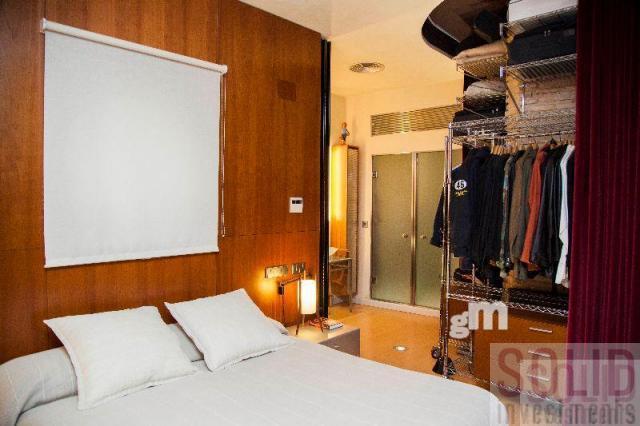 For sale of flat in Valencia