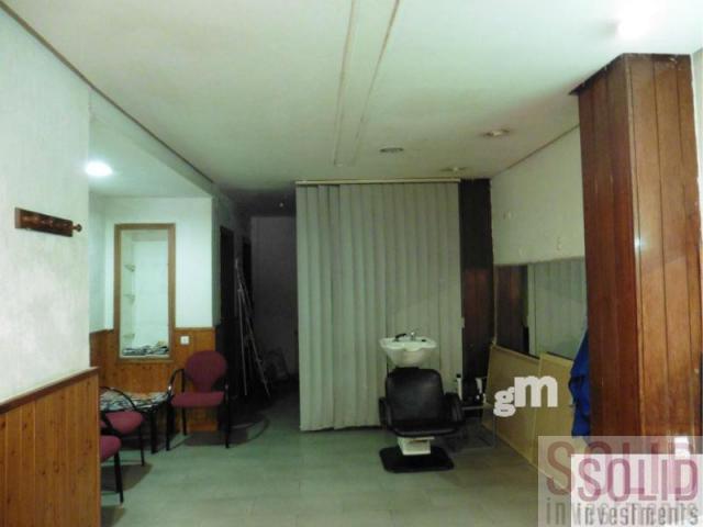 For sale of commercial in Valencia