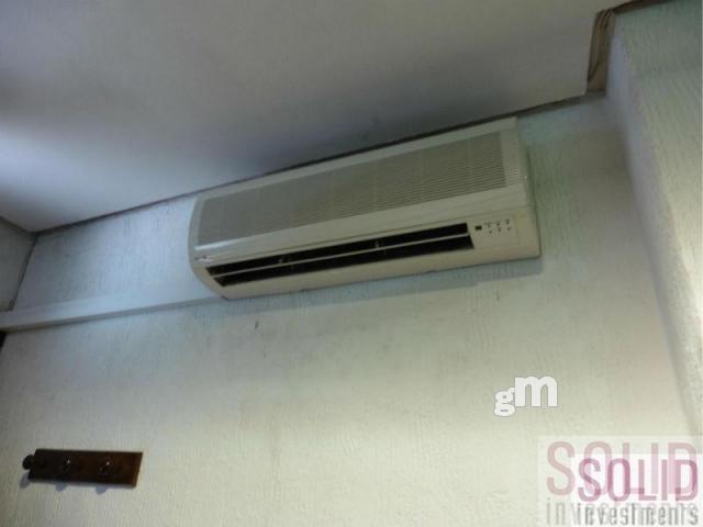 For sale of commercial in Valencia