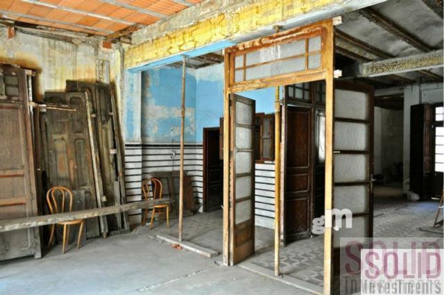 For sale of building in Valencia