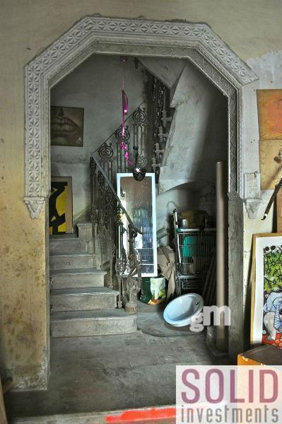 For sale of building in Valencia