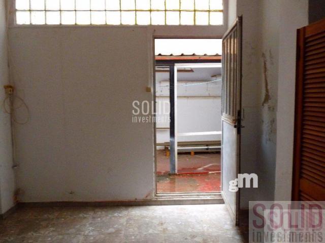 For rent of commercial in Valencia