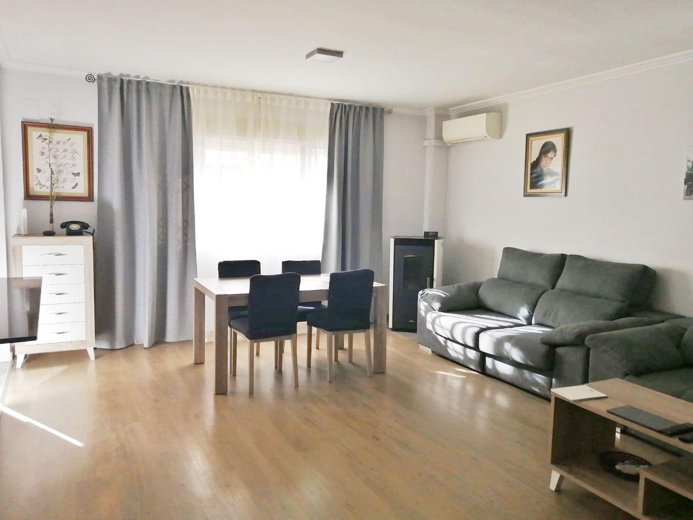 For sale of house in Cheste