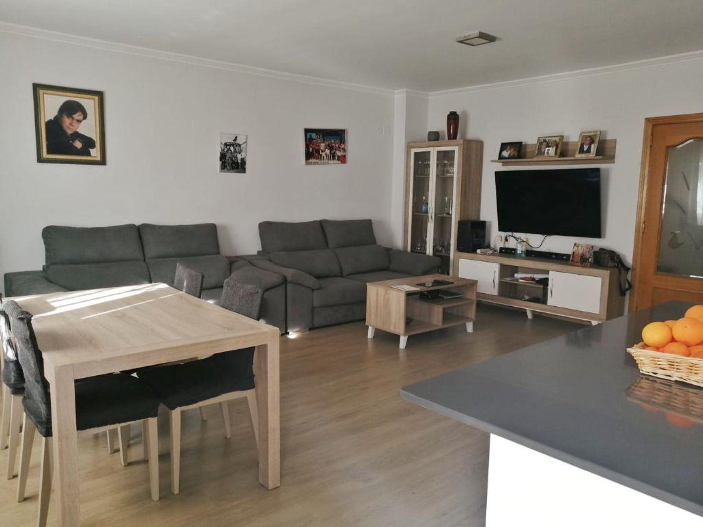 For sale of house in Cheste