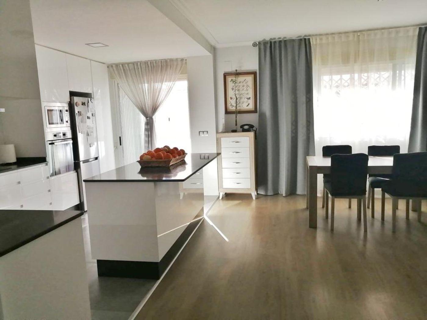 For sale of house in Cheste