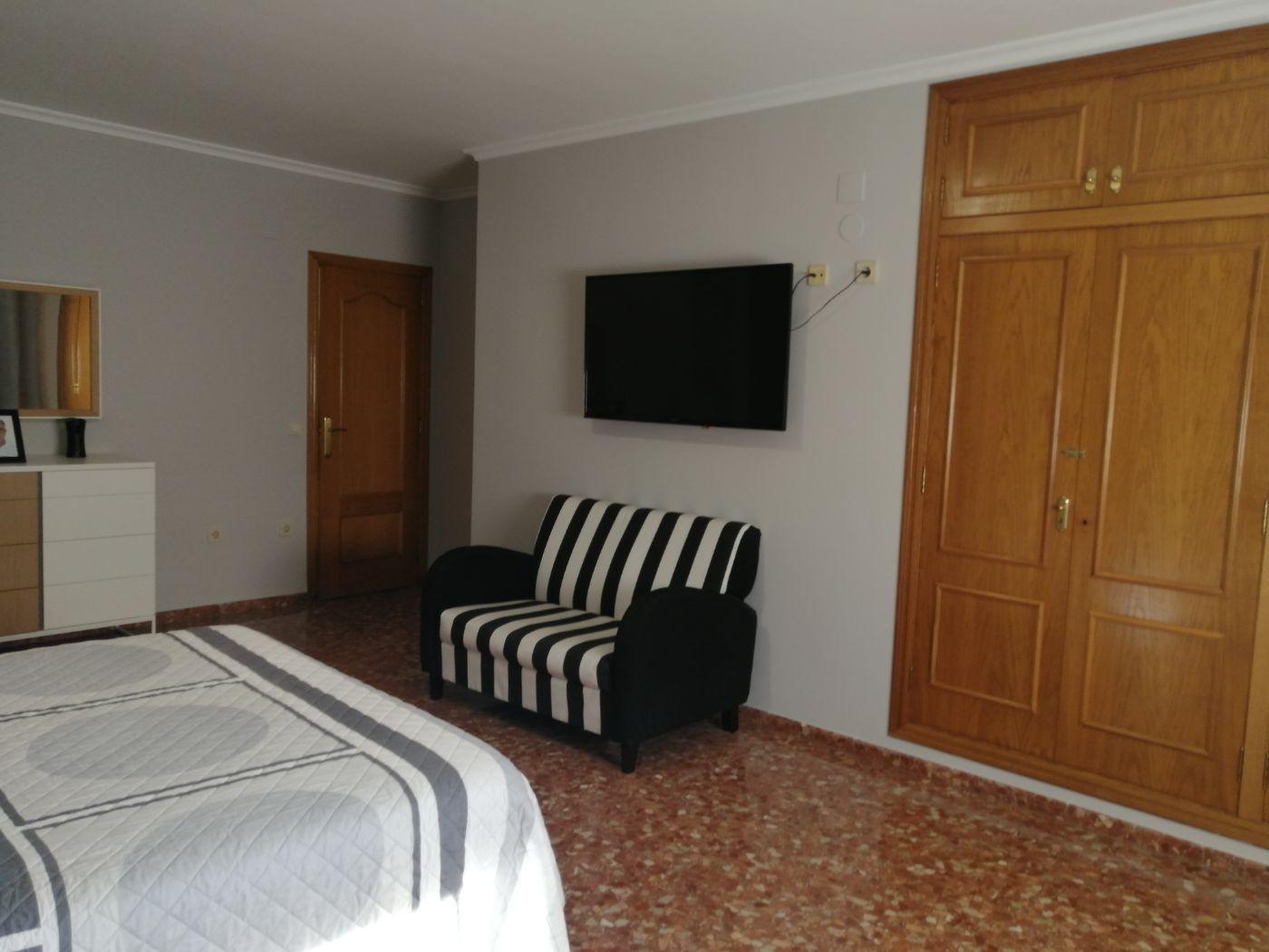 For sale of house in Cheste