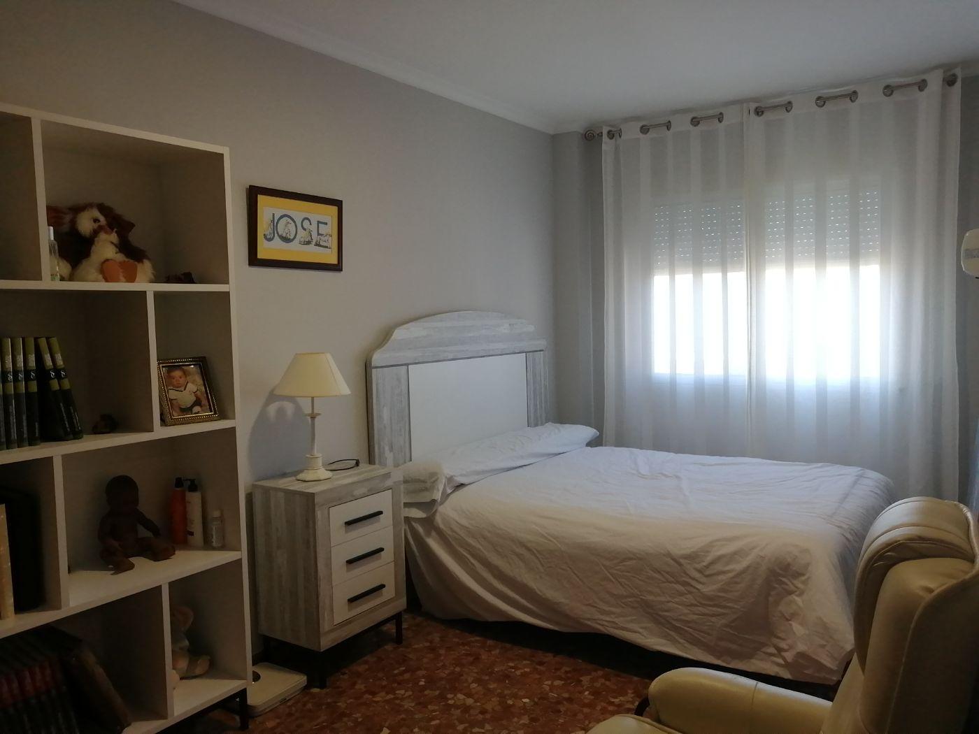 For sale of house in Cheste