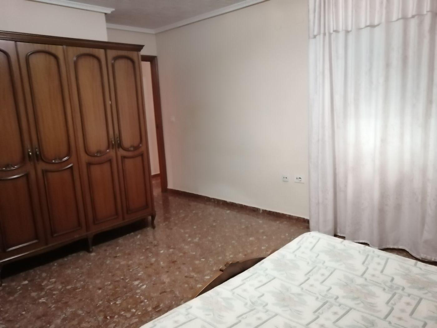 For sale of house in Cheste