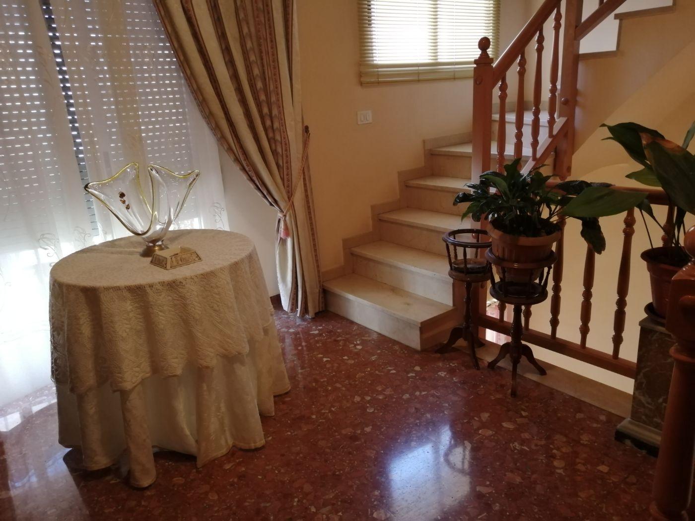 For sale of house in Cheste