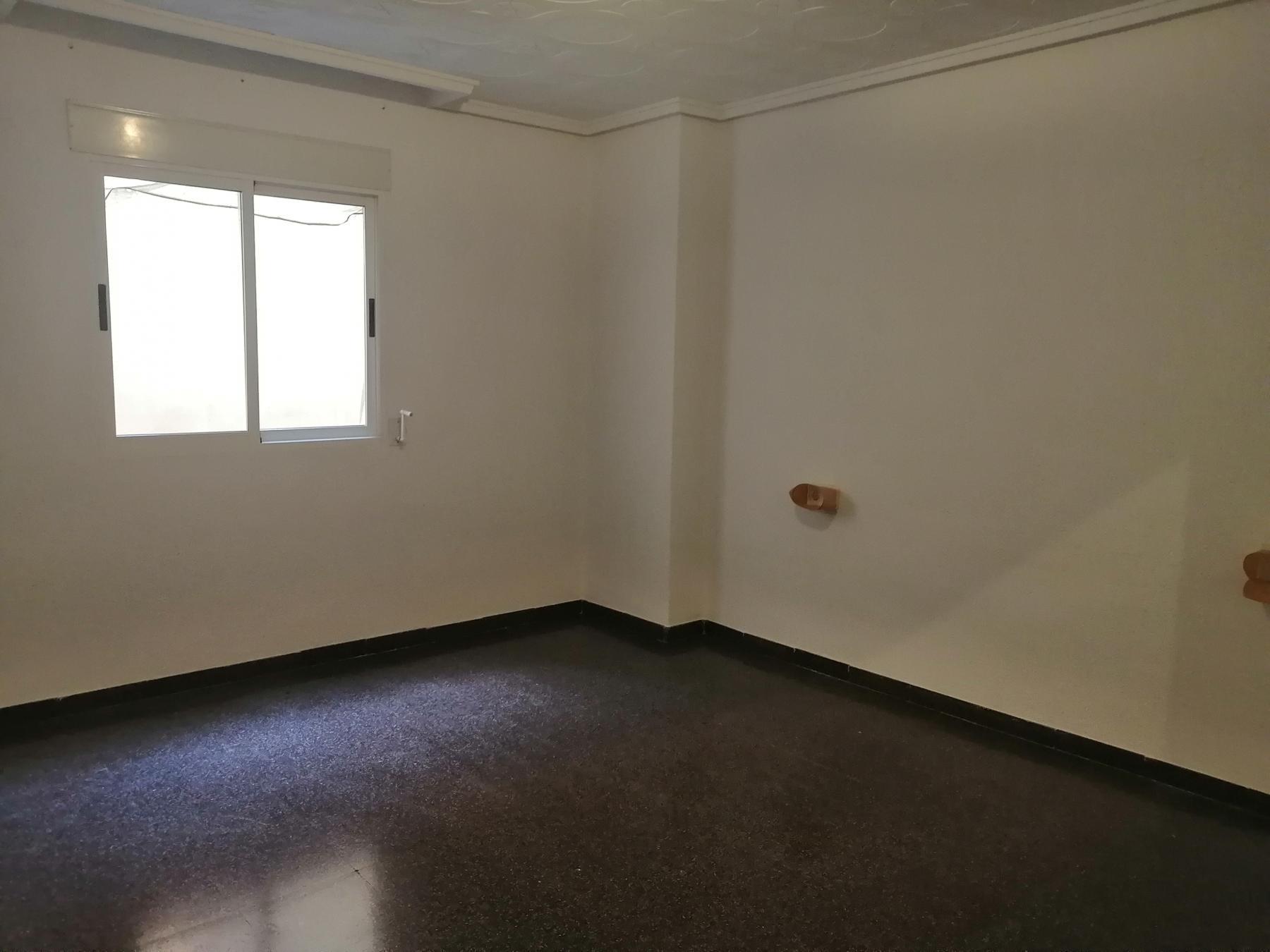 For sale of flat in Cheste