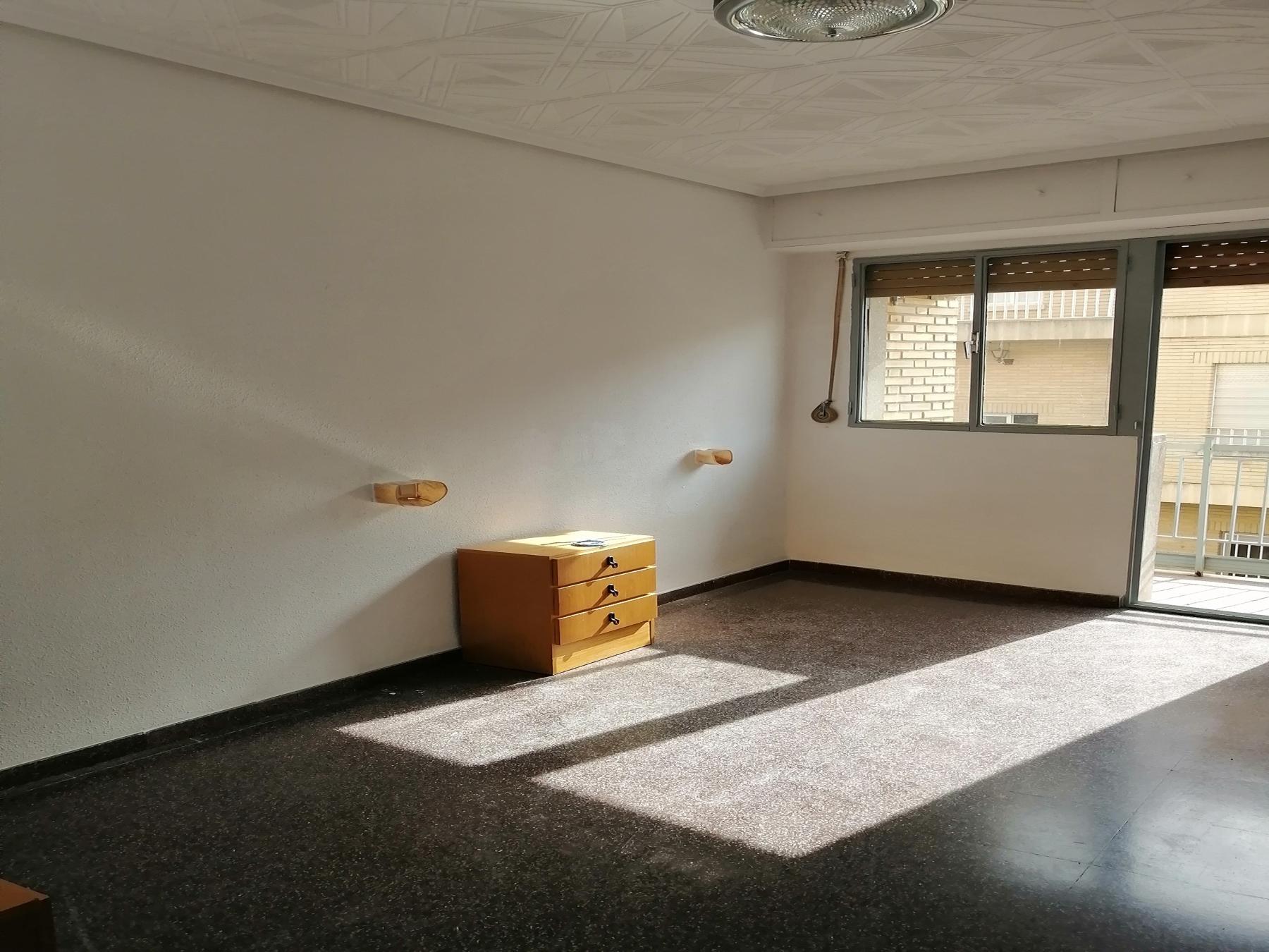 For sale of flat in Cheste