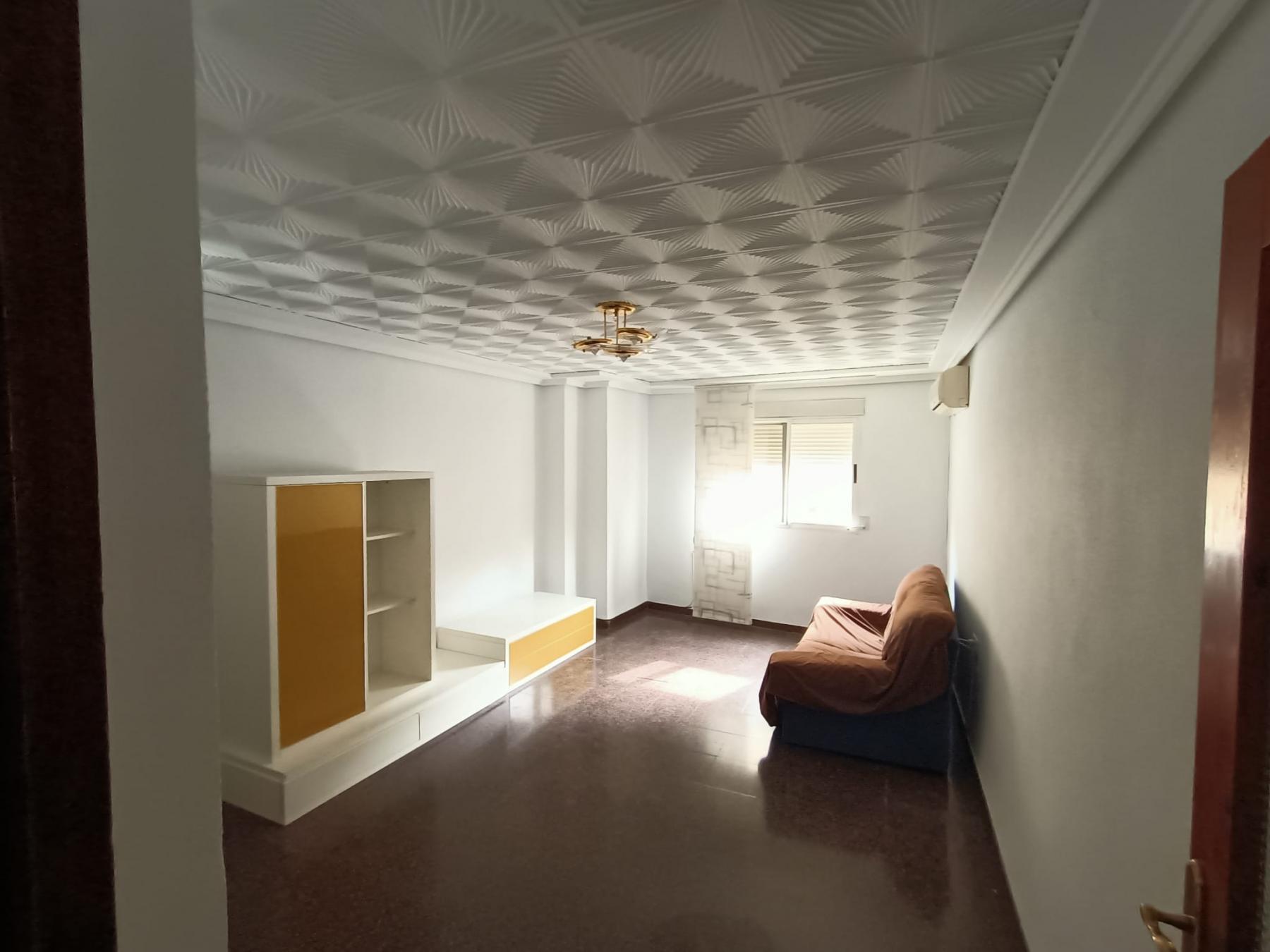 For sale of flat in Cheste