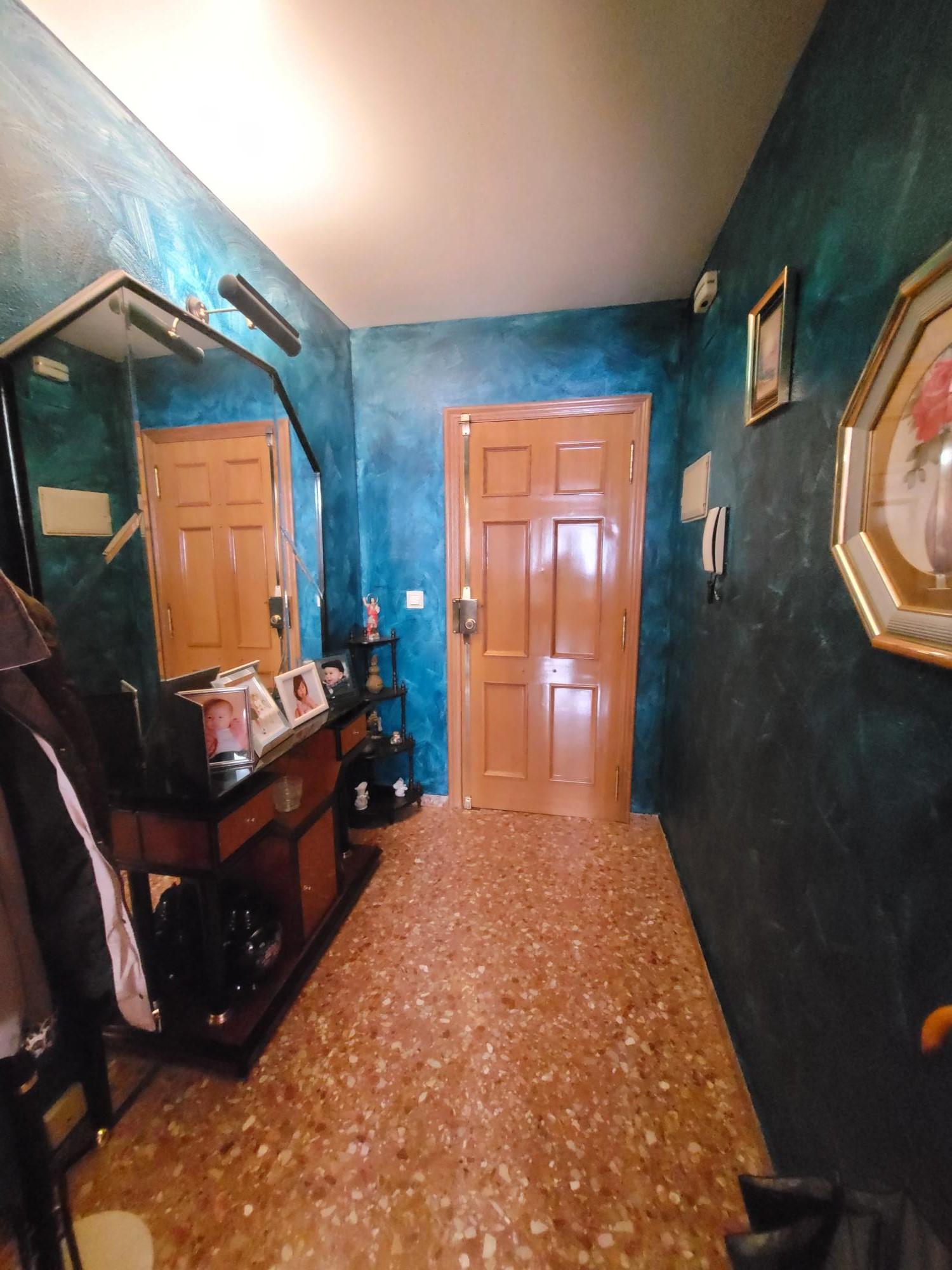 For sale of flat in Cheste