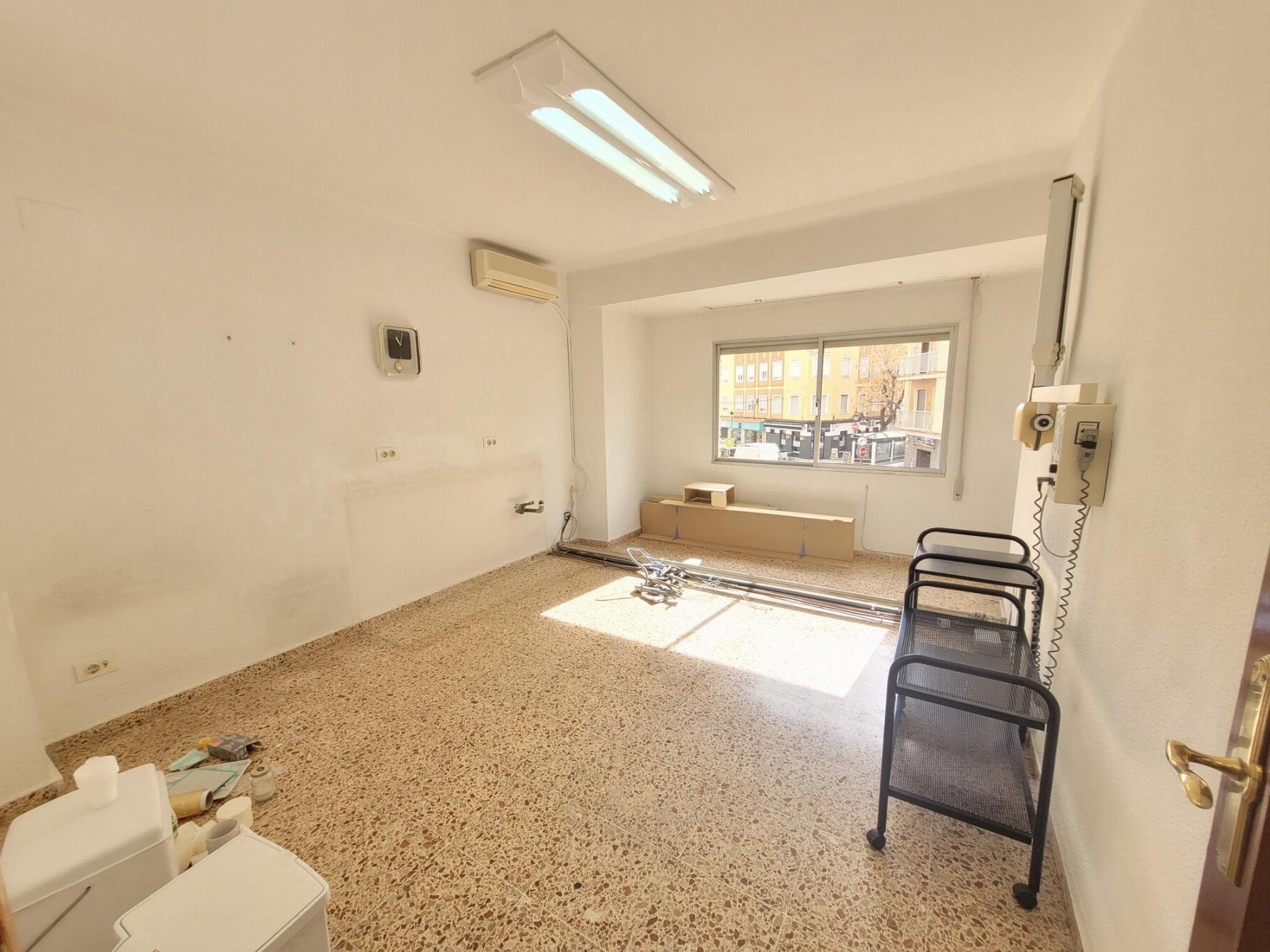 For sale of flat in Cheste