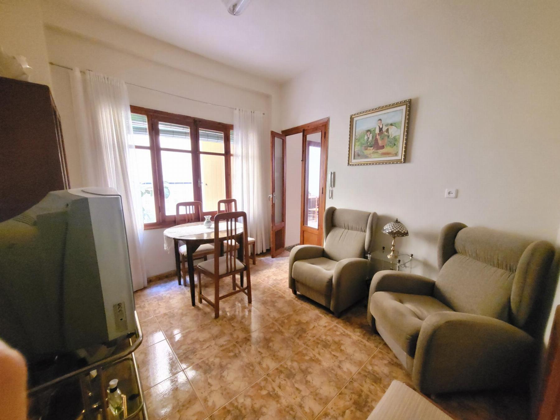 For sale of building in Cheste