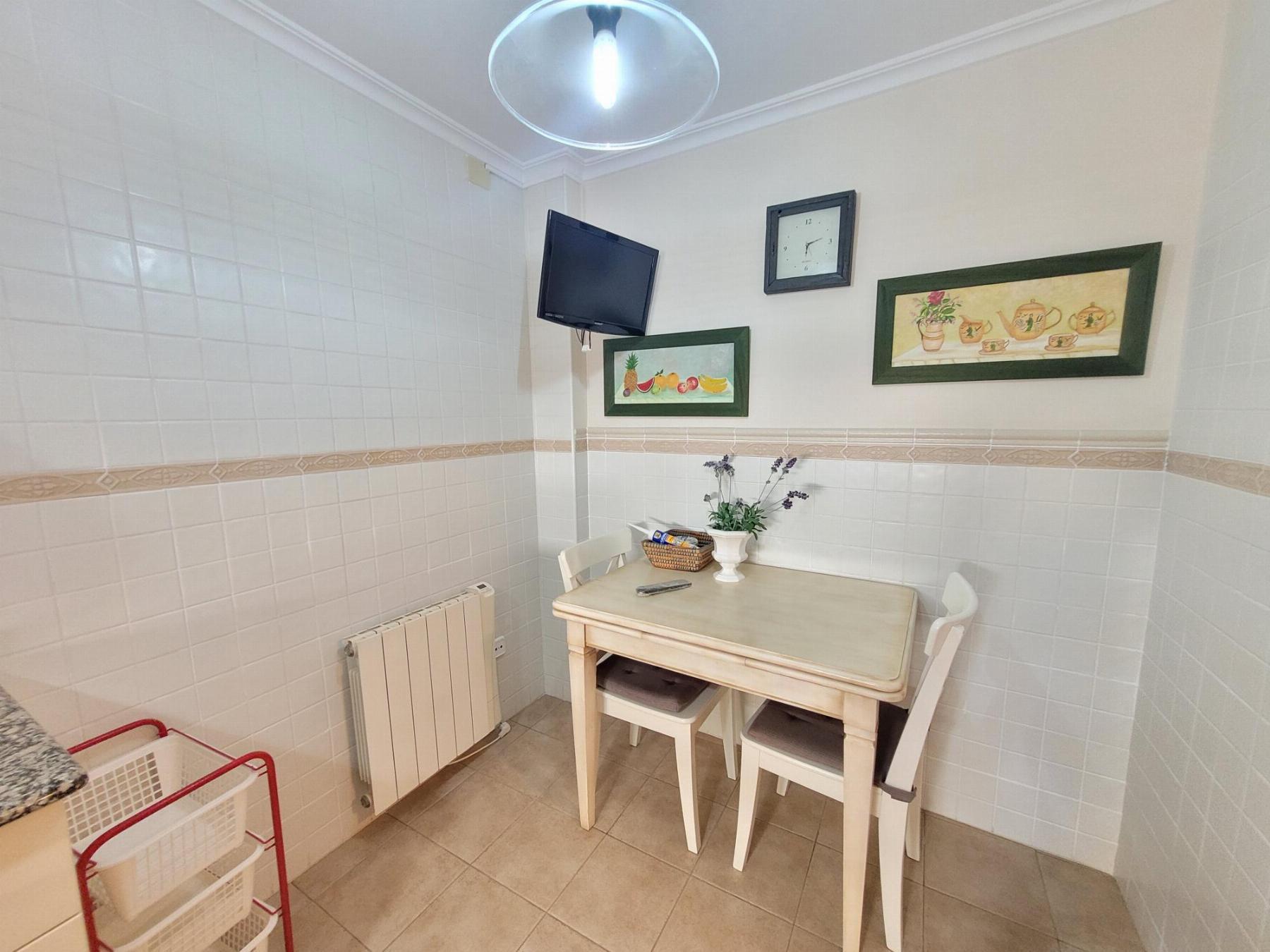 For sale of building in Cheste