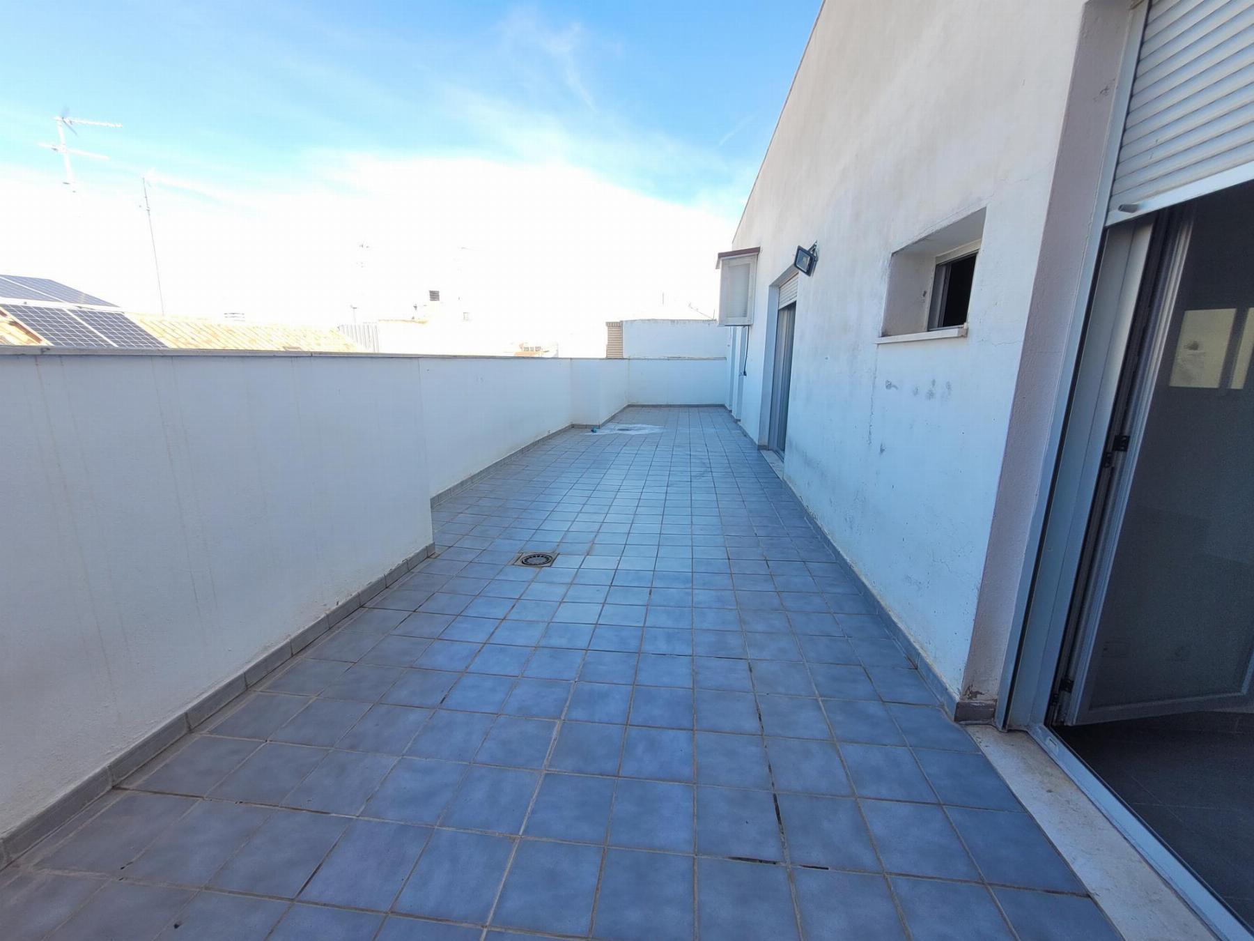 For rent of penthouse in Cheste