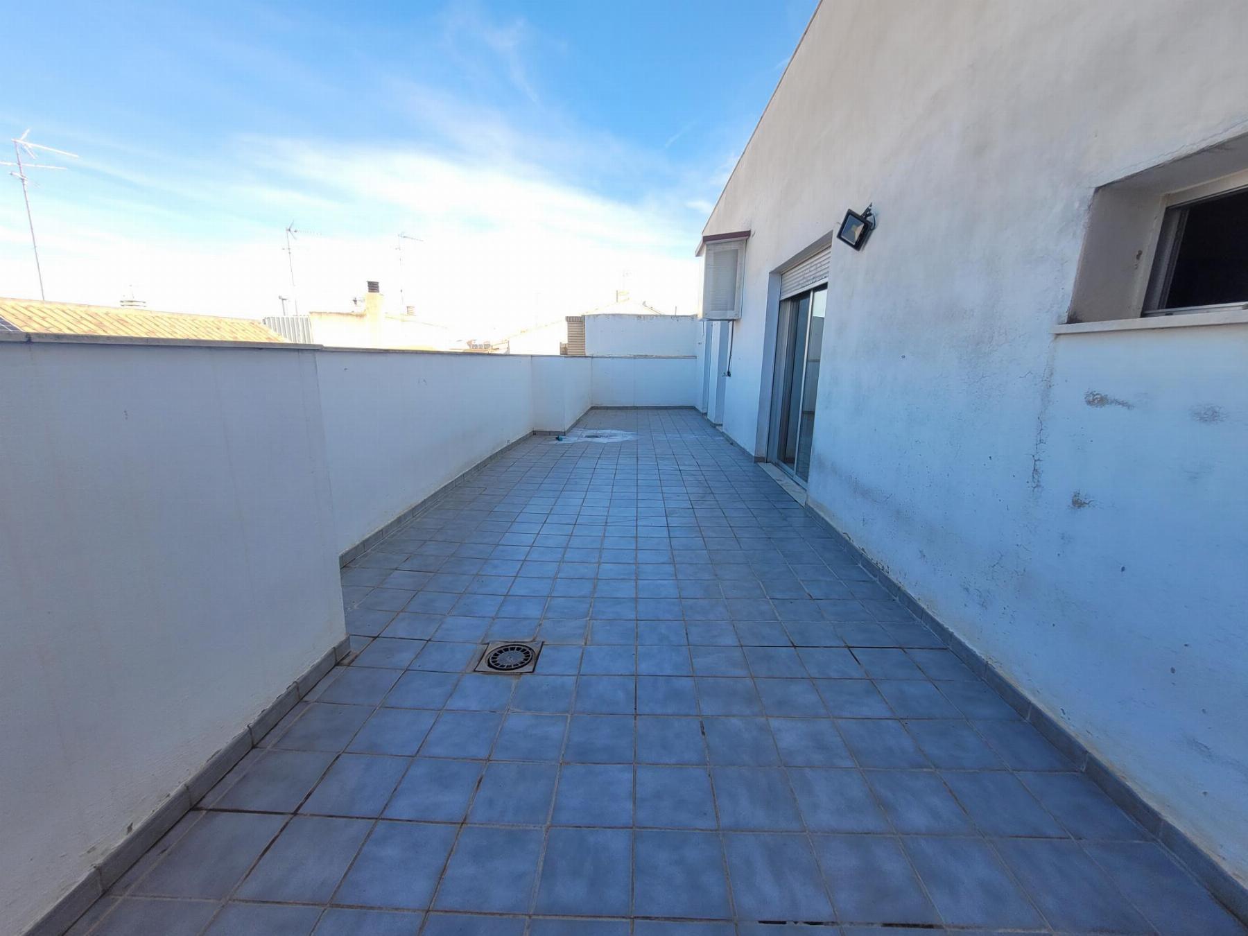 For rent of penthouse in Cheste