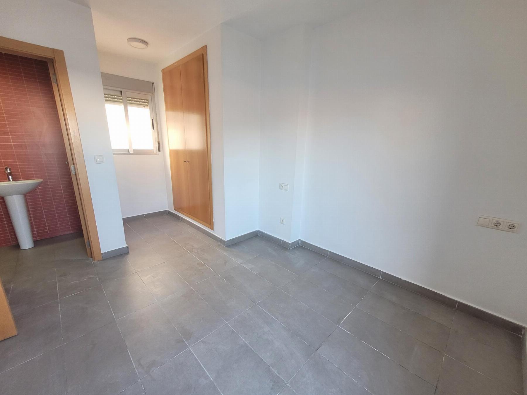 For rent of penthouse in Cheste