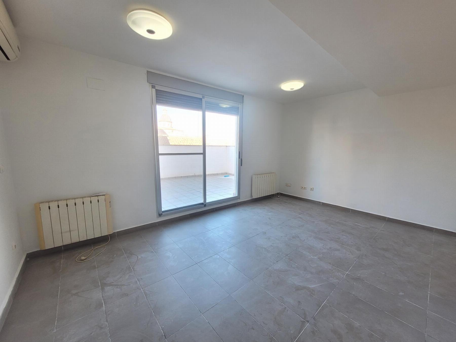 For rent of penthouse in Cheste