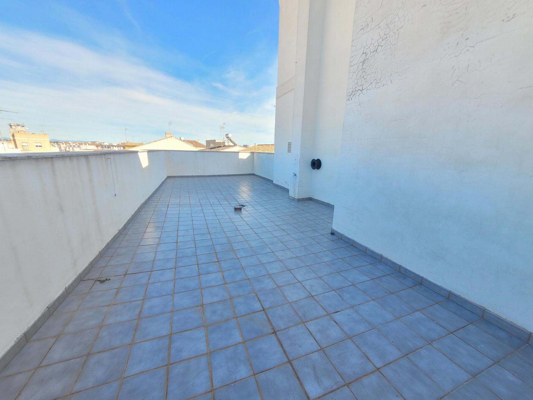 For rent of penthouse in Cheste