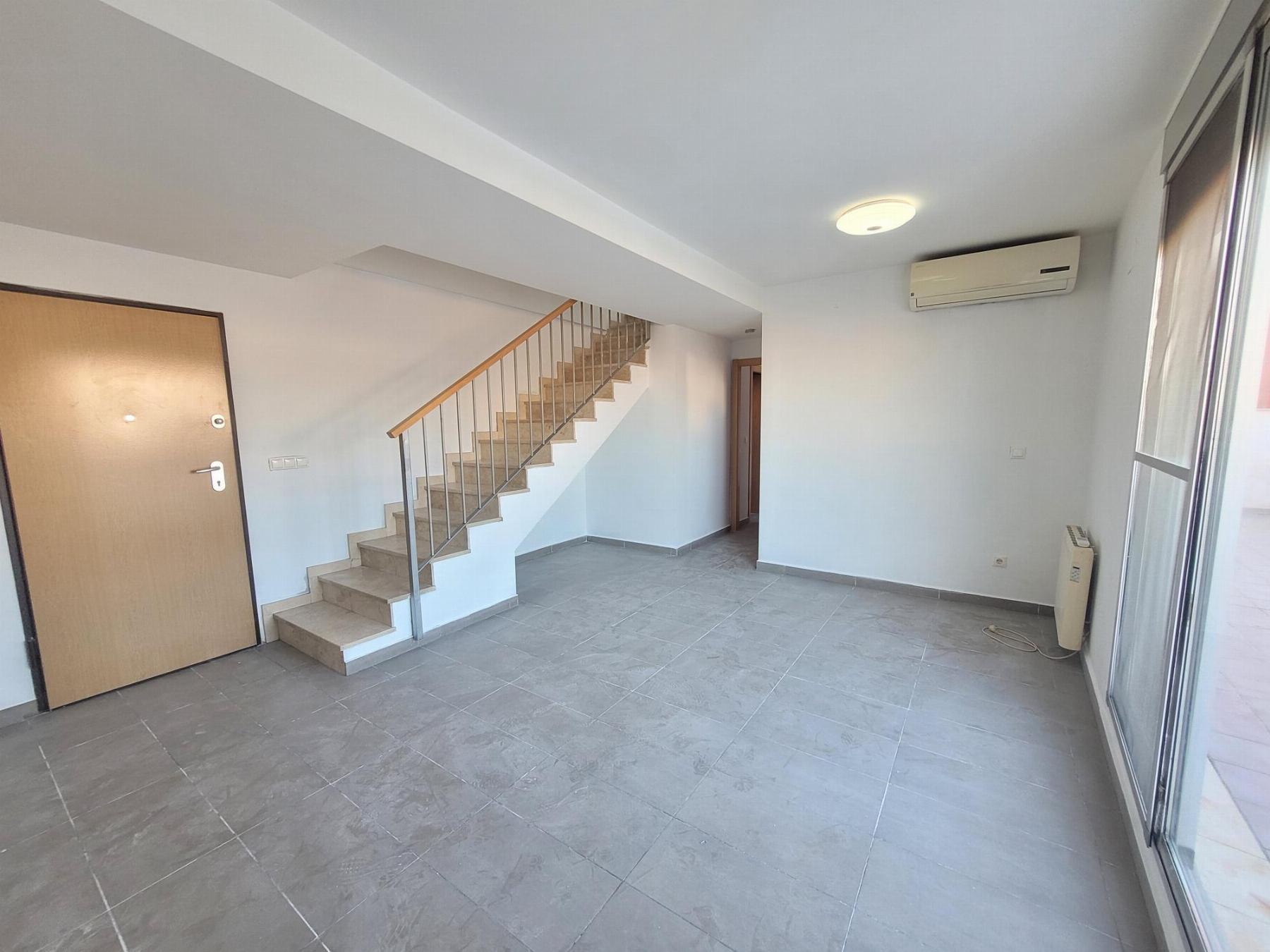For rent of penthouse in Cheste