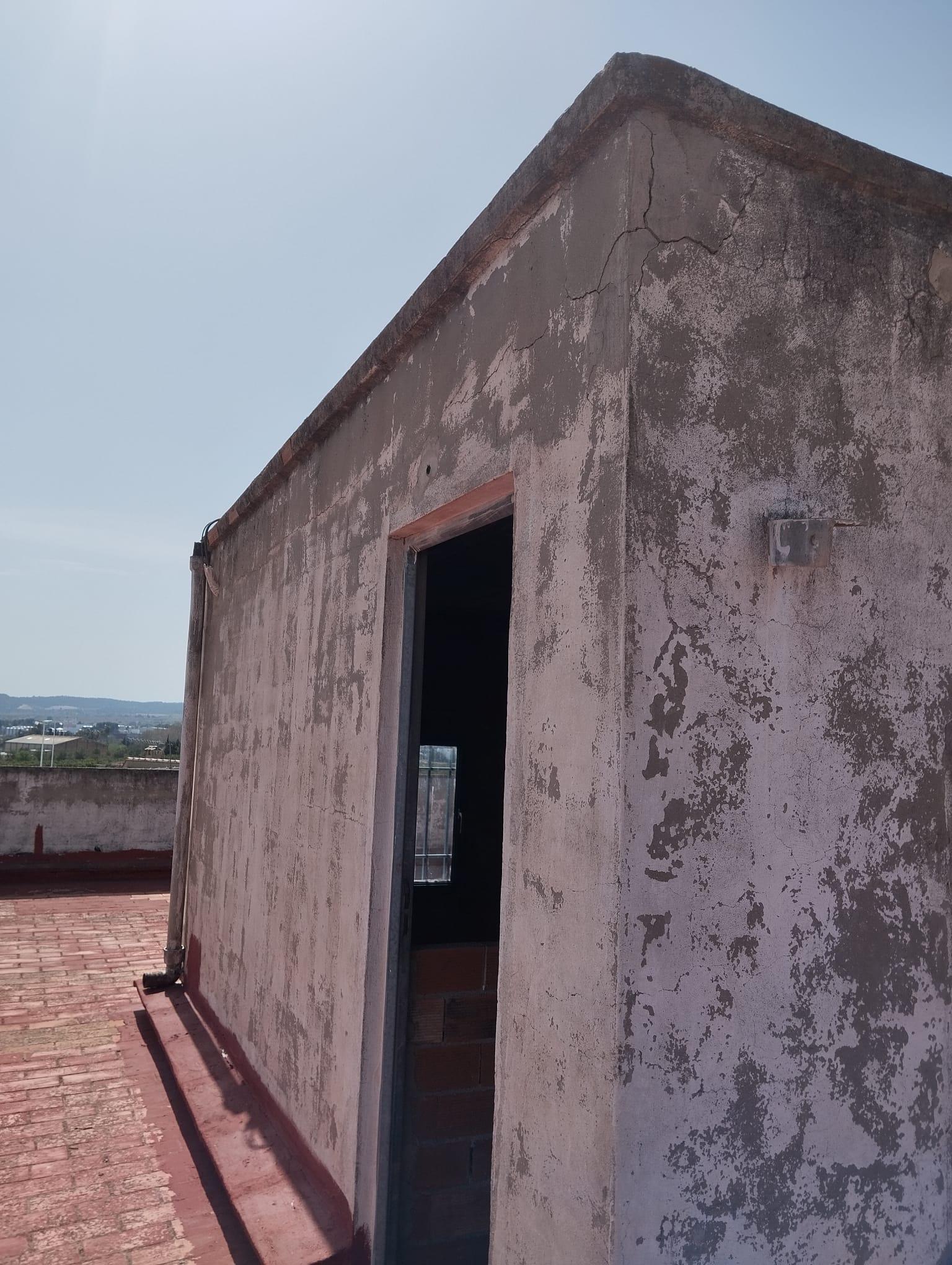 For sale of building in Cheste