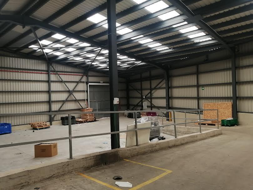 For rent of industrial plant/warehouse in Cheste